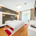 Omnia Relax & Wellness