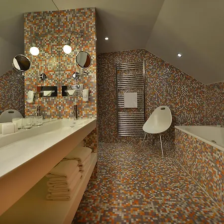 Omnia Relax & Wellness Szálloda 4*