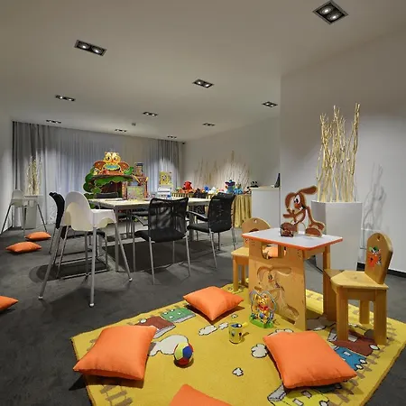 Omnia Relax & Wellness Hotel 4*