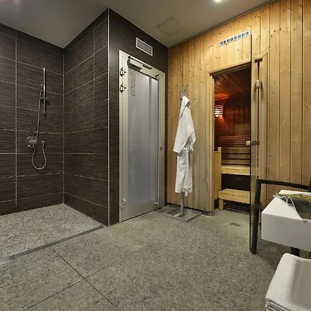 Omnia Relax & Wellness Szálloda 4*