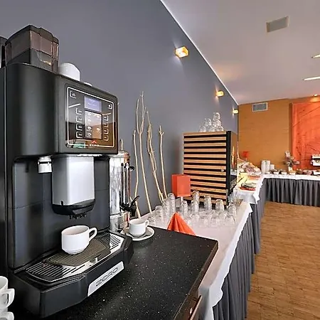 Omnia Relax & Wellness Hotel 4*