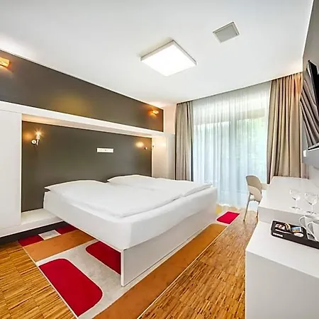 Omnia Relax & Wellness Hotel 4*