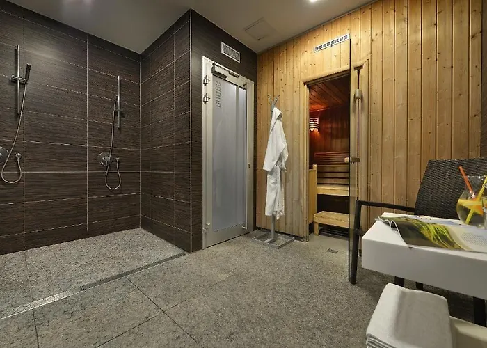 Omnia Relax & Wellness Hotel 4*